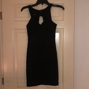Black bodycon dress